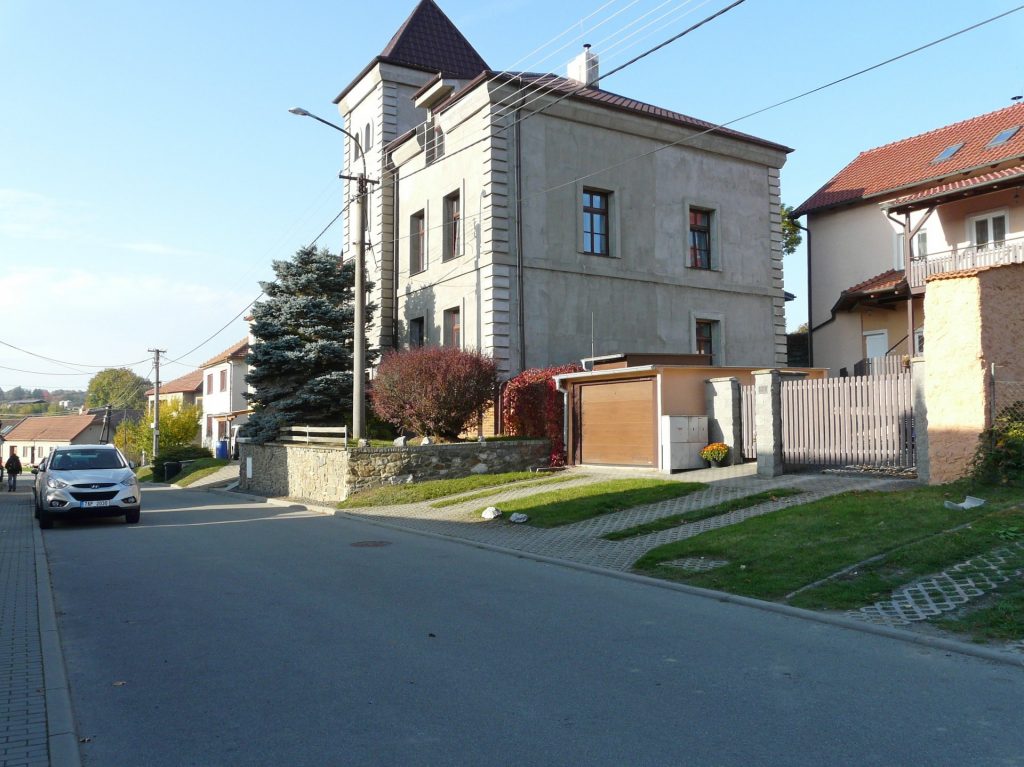 Prodej bytového domu se 4 jednotkami, Jedovnice, zahrada, sklep