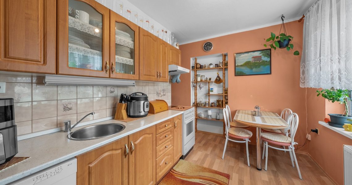 Prodej bytu 3+1, Kapitána Jaroše, Svitavy, lodžie, sklep